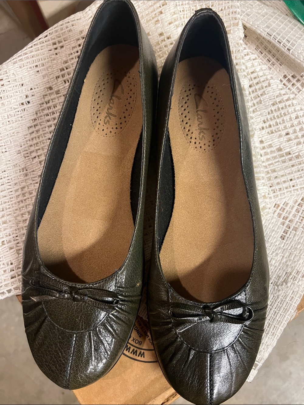 Clarks Black Leather Bow Ballet Flats